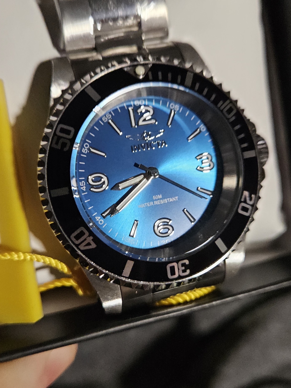 Invicta Stainless Steel Dive Watch - Blue Dial - Picture 2 of 10